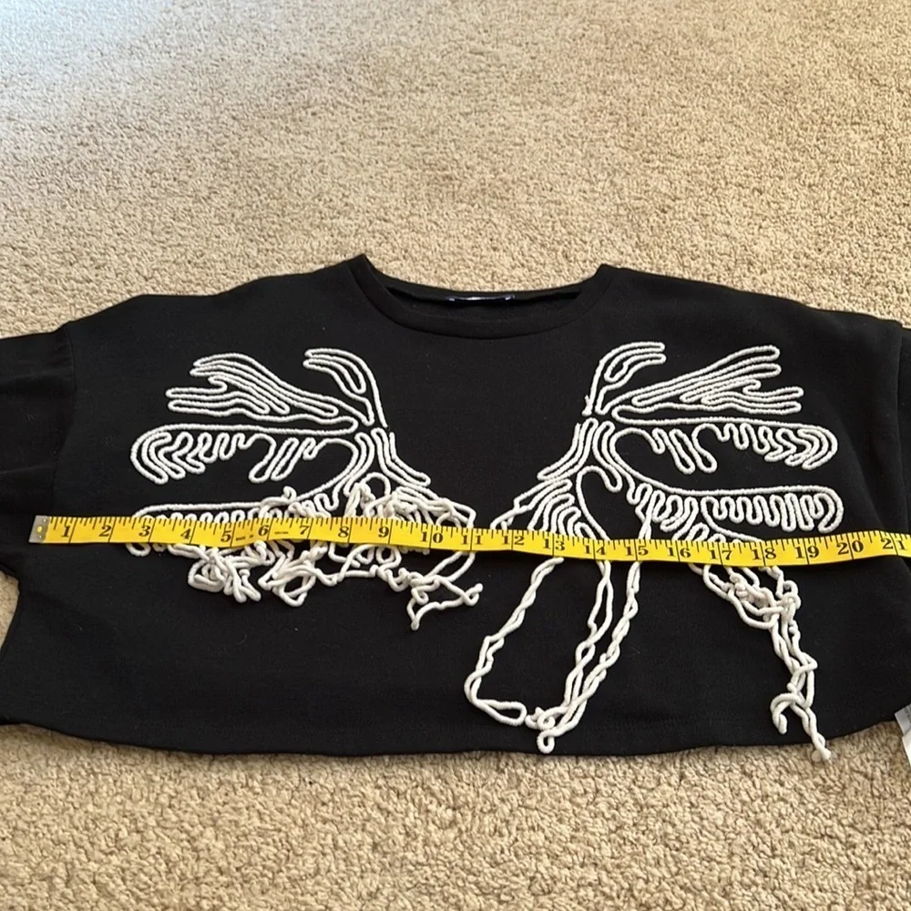 ZARA Size L black yarn fringe crop sweatshirt